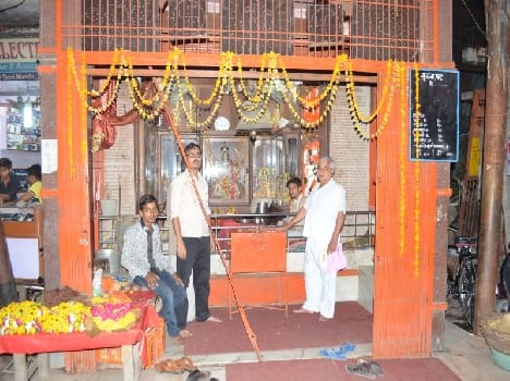 Today opened Sawan, has dressed up BHOLE court
